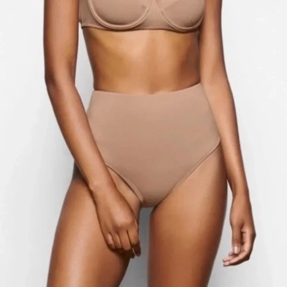 SKIMS Shaping Swim High Waist‎ Bikini Bottom Sienna XXS
